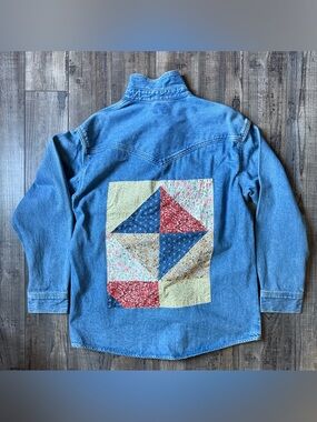 Levi’s The Weatern Quilt Patch Denim Shirt Jacket Small